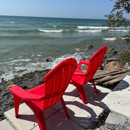 The Wind In The Willows - Luxury Lakefront Oasis Bed & Breakfast Cobourg Exterior photo